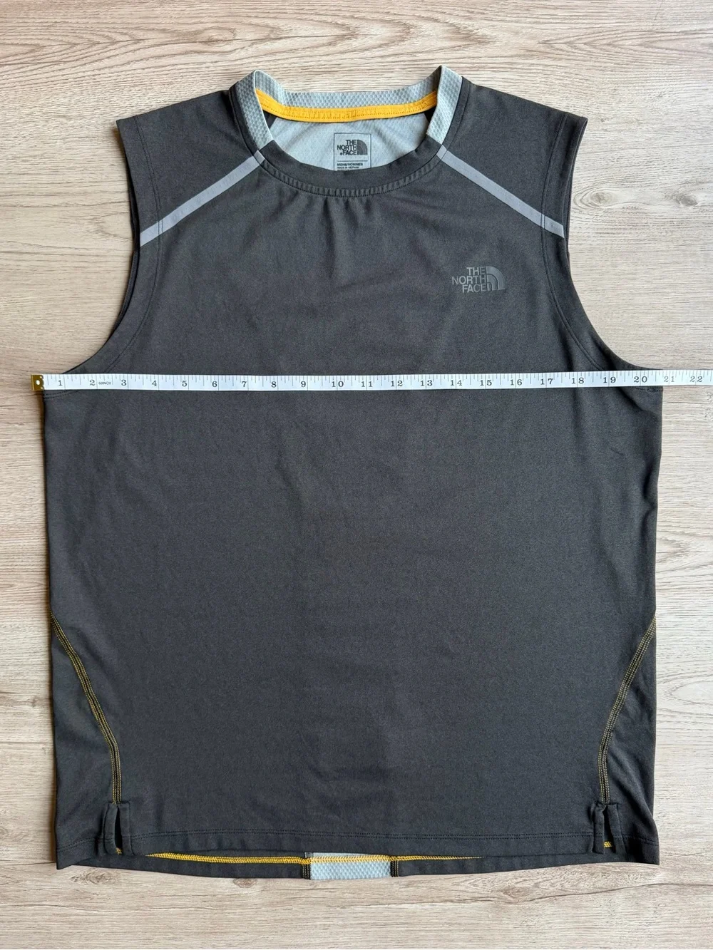 The North Face FlashDry-XD Men's Medium Sleeveless Performance Athletic Shirt
